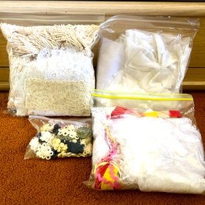 🐚 Bundle of LACE‼️ Trimmings & fabric! Curtains!